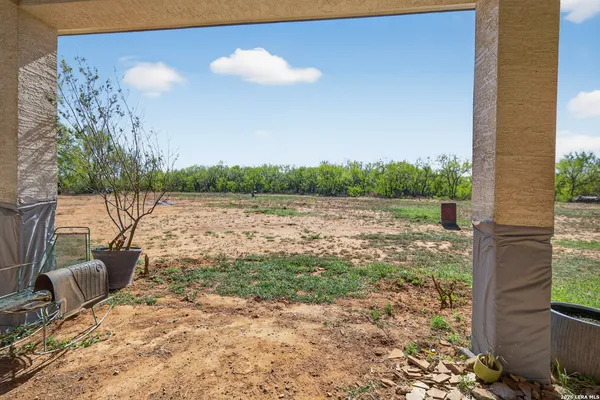 $434,999 | 510 High Meadow Drive, Lytle, TX 78052