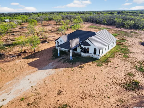 $434,999 | 510 High Meadow Drive, Lytle, TX 78052