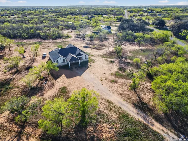 $434,999 | 510 High Meadow Drive, Lytle, TX 78052