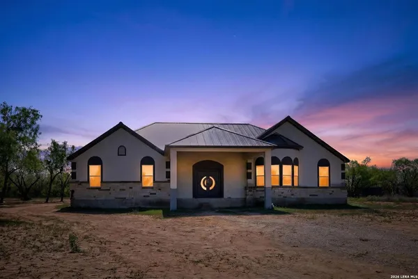 $434,999 | 510 High Meadow Drive, Lytle, TX 78052