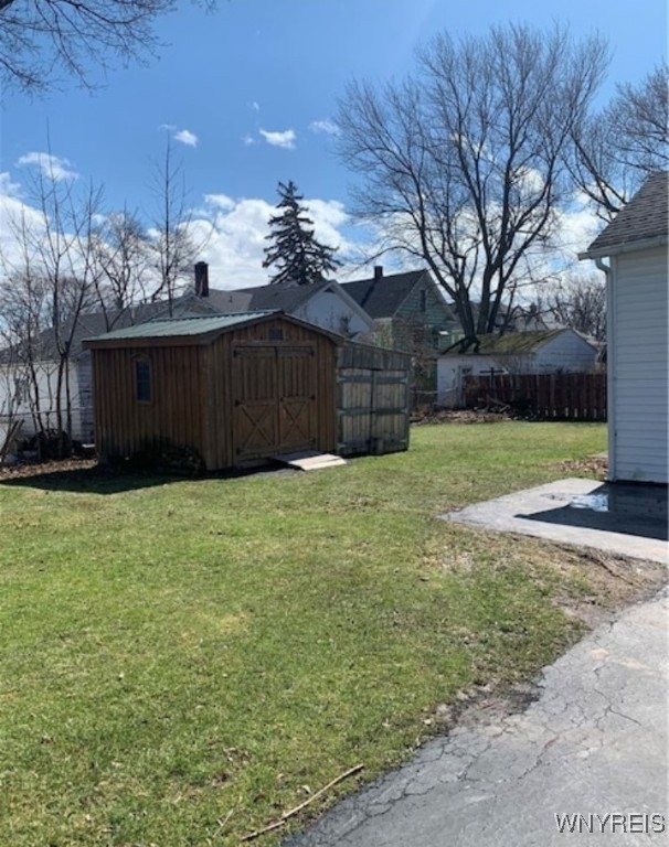 146 Allen Street Lockport City, NY 14094 - Photo 4 of 20