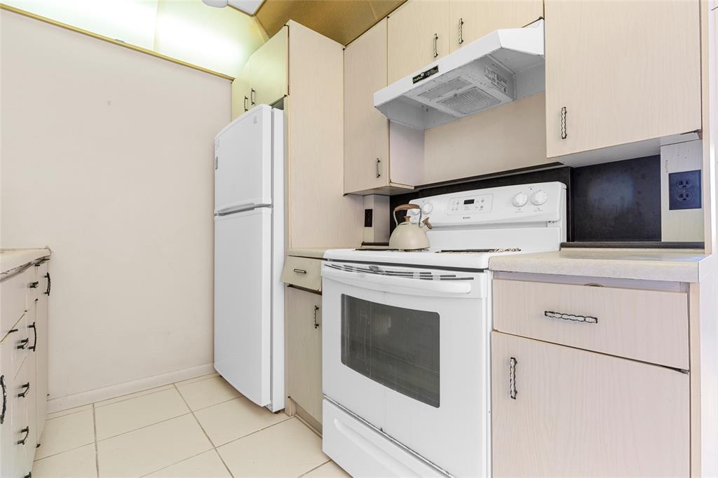 4047 Cambridge C, Unit 4047 Deerfield Beach, FL 33442 - Photo 9 of 43