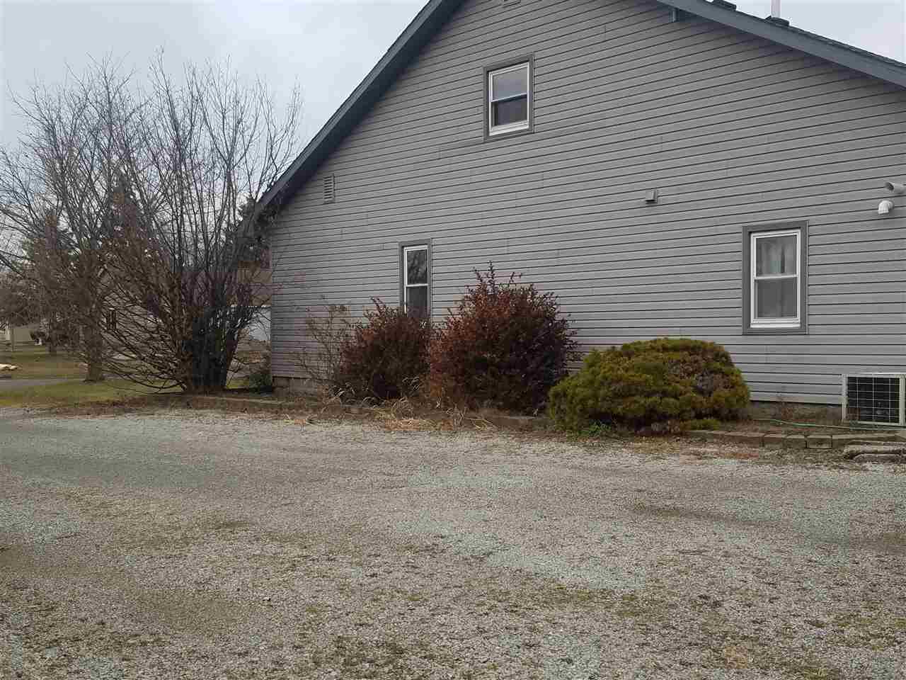 1421 Adams Street Decatur, IN 46733 - Photo 2 of 22