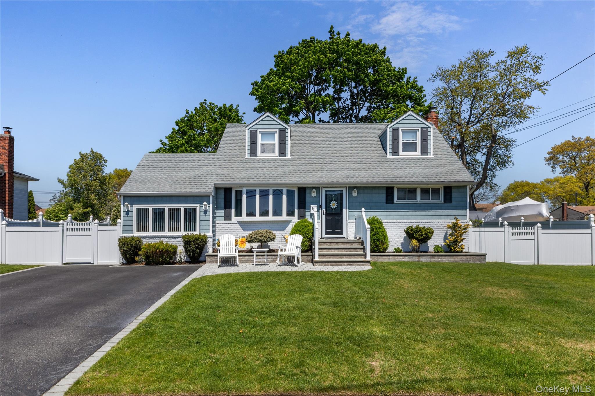 317 O'Connor Road North Babylon, NY 11703 - Photo 2 of 21