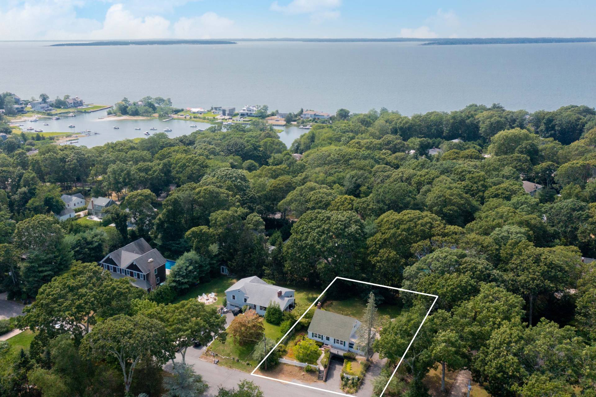 29 Fern Road Southampton, NY 11968 - Photo 16 of 16 Gallery Image 16