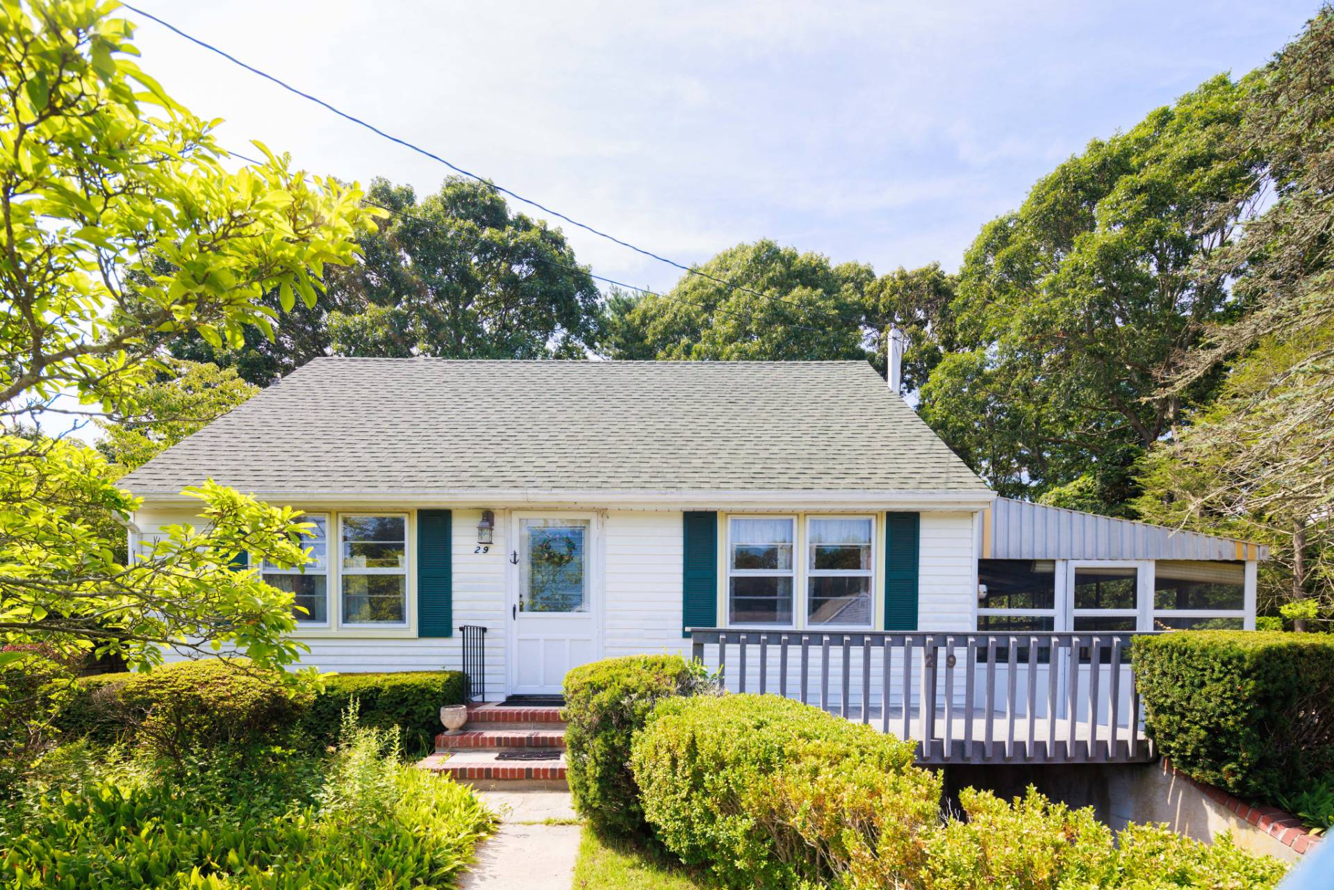 29 Fern Road Southampton, NY 11968 - Photo 2 of 16 Gallery Image 2