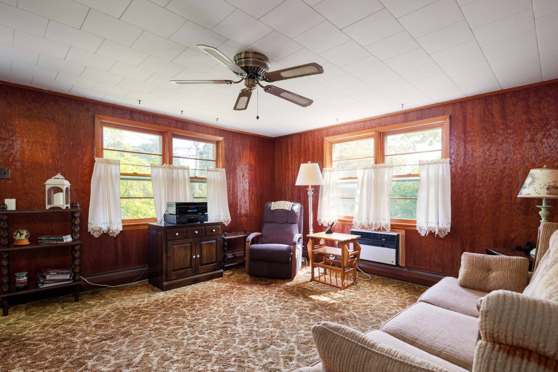 29 Fern Road Southampton, NY 11968 - Photo 4 of 16 Gallery Image 4