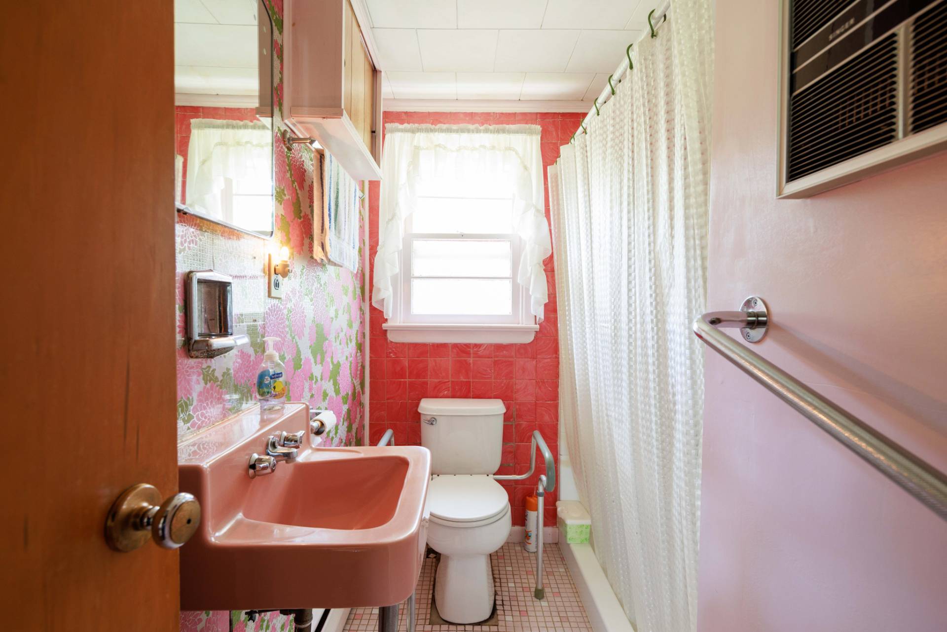 29 Fern Road Southampton, NY 11968 - Photo 10 of 16 Gallery Image 10