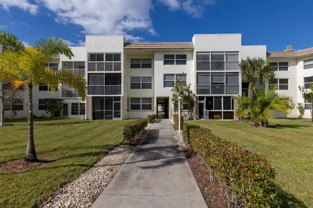 $129,900 | 6850 Royal Palm Boulevard, Unit 106G, Pompano Beach, FL 33063