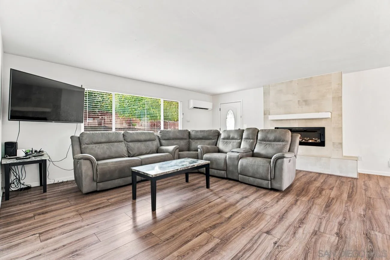 15773 Oak Valley Road Ramona, CA 92065 - Photo 13 of 42 Living Room