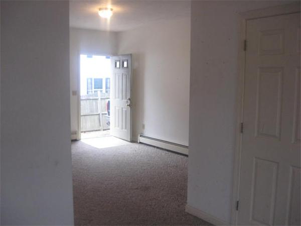 75 Sutton Street, Unit 75 Northbridge, MA 01534 - Photo 5 of 11 Gallery Image 5