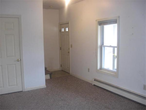 75 Sutton Street, Unit 75 Northbridge, MA 01534 - Photo 6 of 11 Gallery Image 6