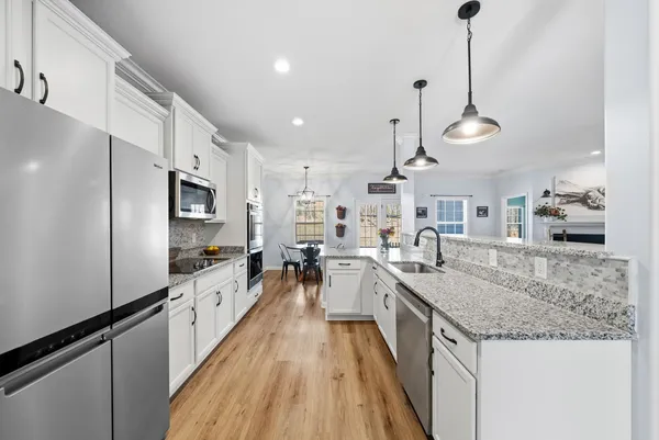 $644,900 | 1663 Southside Road, Southside, TN 37171