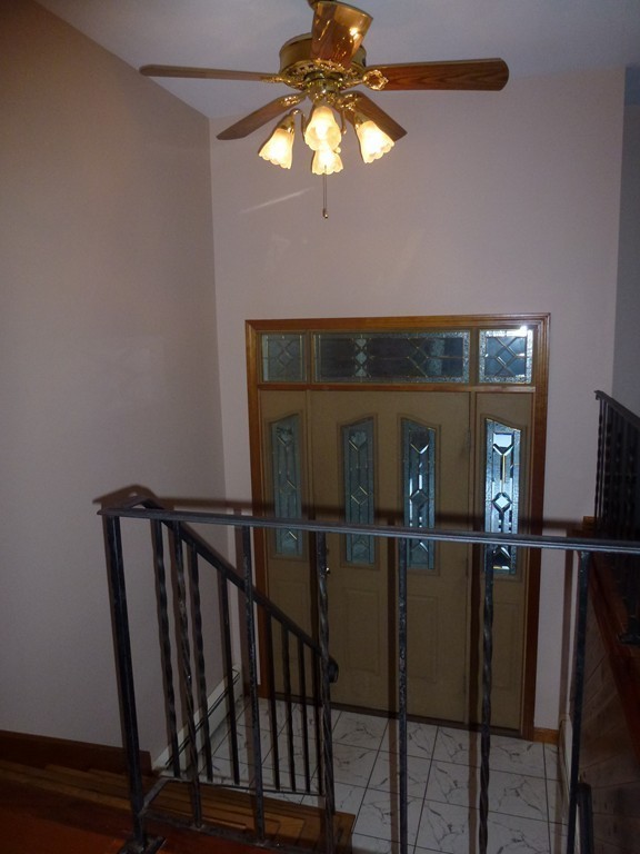 27 Montserrat Road Beverly, MA 01915 - Photo 4 of 30 Gallery Image 4