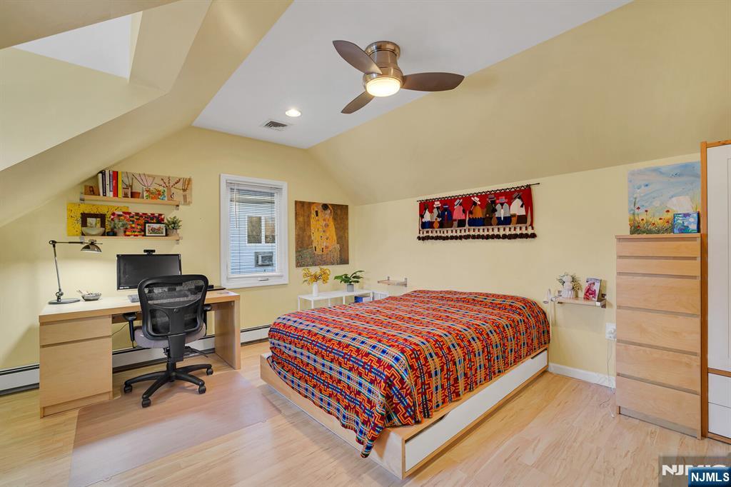 243 Donaldson Avenue Rutherford, NJ 07070 - Photo 13 of 37