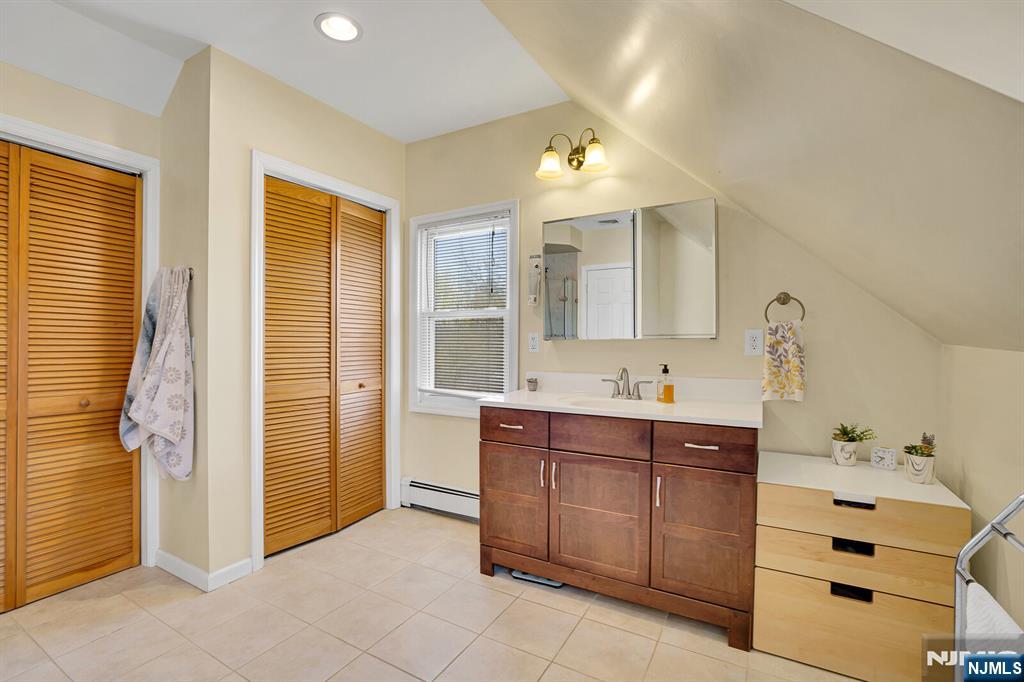 243 Donaldson Avenue Rutherford, NJ 07070 - Photo 16 of 37