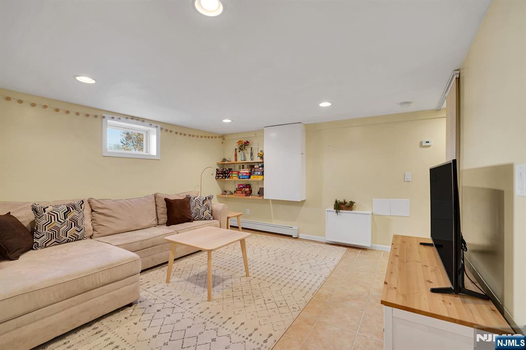 243 Donaldson Avenue Rutherford, NJ 07070 - Photo 18 of 37