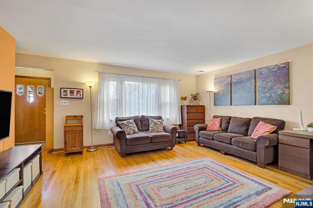 243 Donaldson Avenue Rutherford, NJ 07070 - Photo 2 of 37