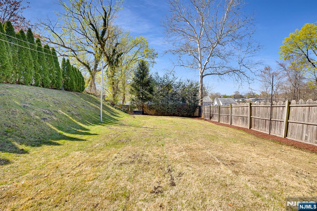 243 Donaldson Avenue Rutherford, NJ 07070 - Photo 28 of 37