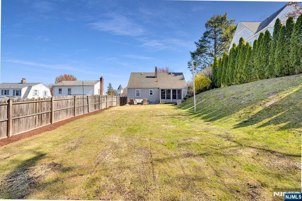 243 Donaldson Avenue Rutherford, NJ 07070 - Photo 30 of 37