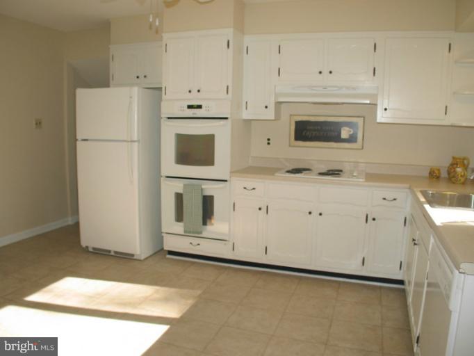 7600 Bells Mill Road Bethesda, MD 20817 - Photo 27 of 30 Kitchen