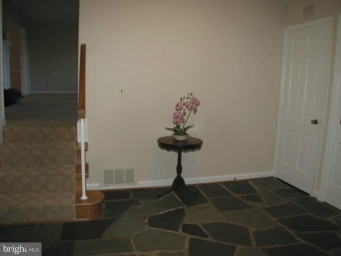 7600 Bells Mill Road Bethesda, MD 20817 - Photo 4 of 30 Foyer