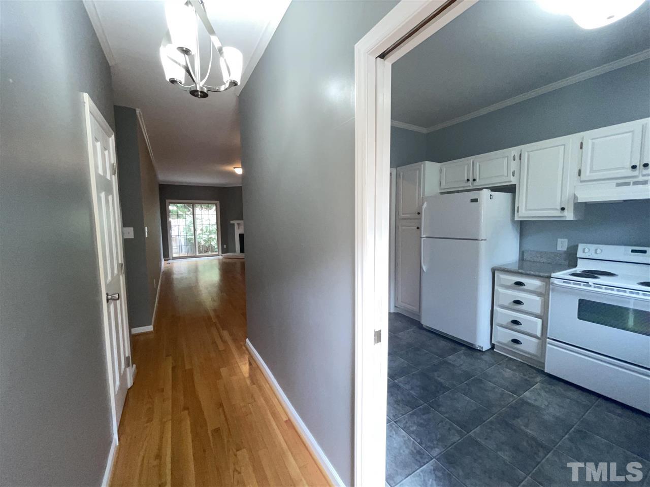 907 Albany Court Raleigh, NC 27615 - Photo 5 of 16
