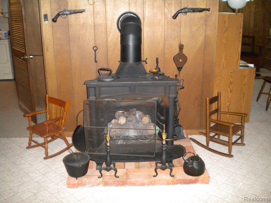 7651 Austere Road Waterford, MI 48329 - Photo 10 of 12 FP