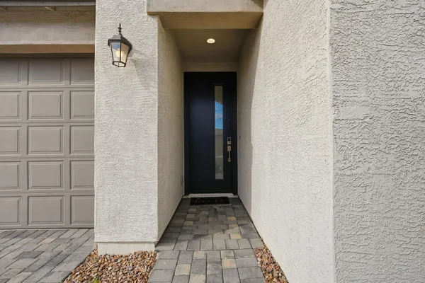 $2,100 | 641 South Davidson Lane, Casa Grande, AZ 85122