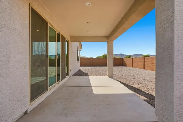 $2,100 | 641 South Davidson Lane, Casa Grande, AZ 85122