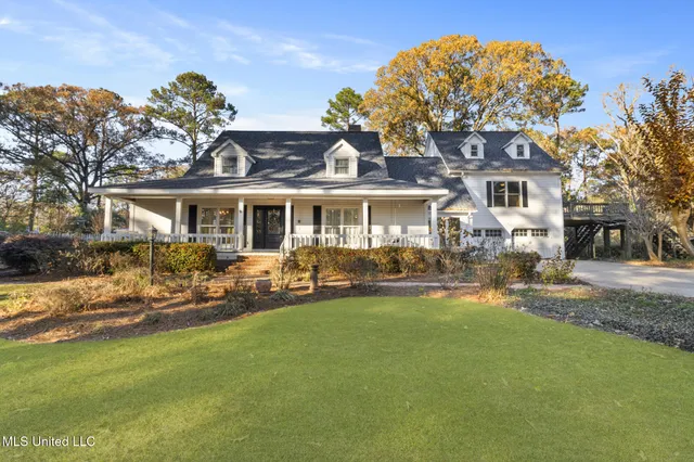 $849,900 | 36 Shady Lane, Hattiesburg, MS 39402