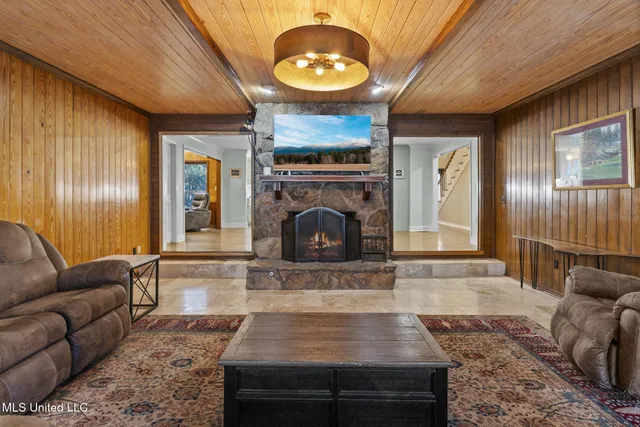 $849,900 | 36 Shady Lane, Hattiesburg, MS 39402