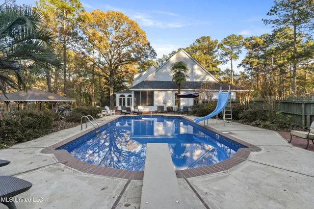 $849,900 | 36 Shady Lane, Hattiesburg, MS 39402