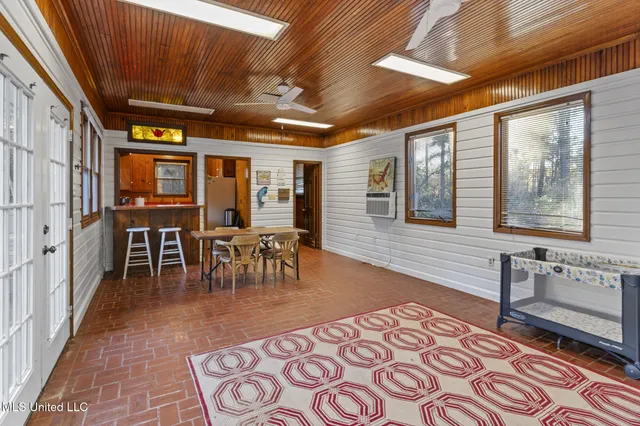 $849,900 | 36 Shady Lane, Hattiesburg, MS 39402