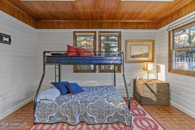 $849,900 | 36 Shady Lane, Hattiesburg, MS 39402