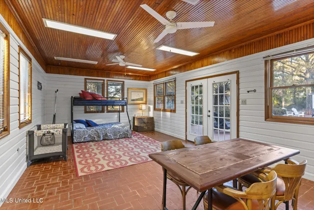 $849,900 | 36 Shady Lane, Hattiesburg, MS 39402