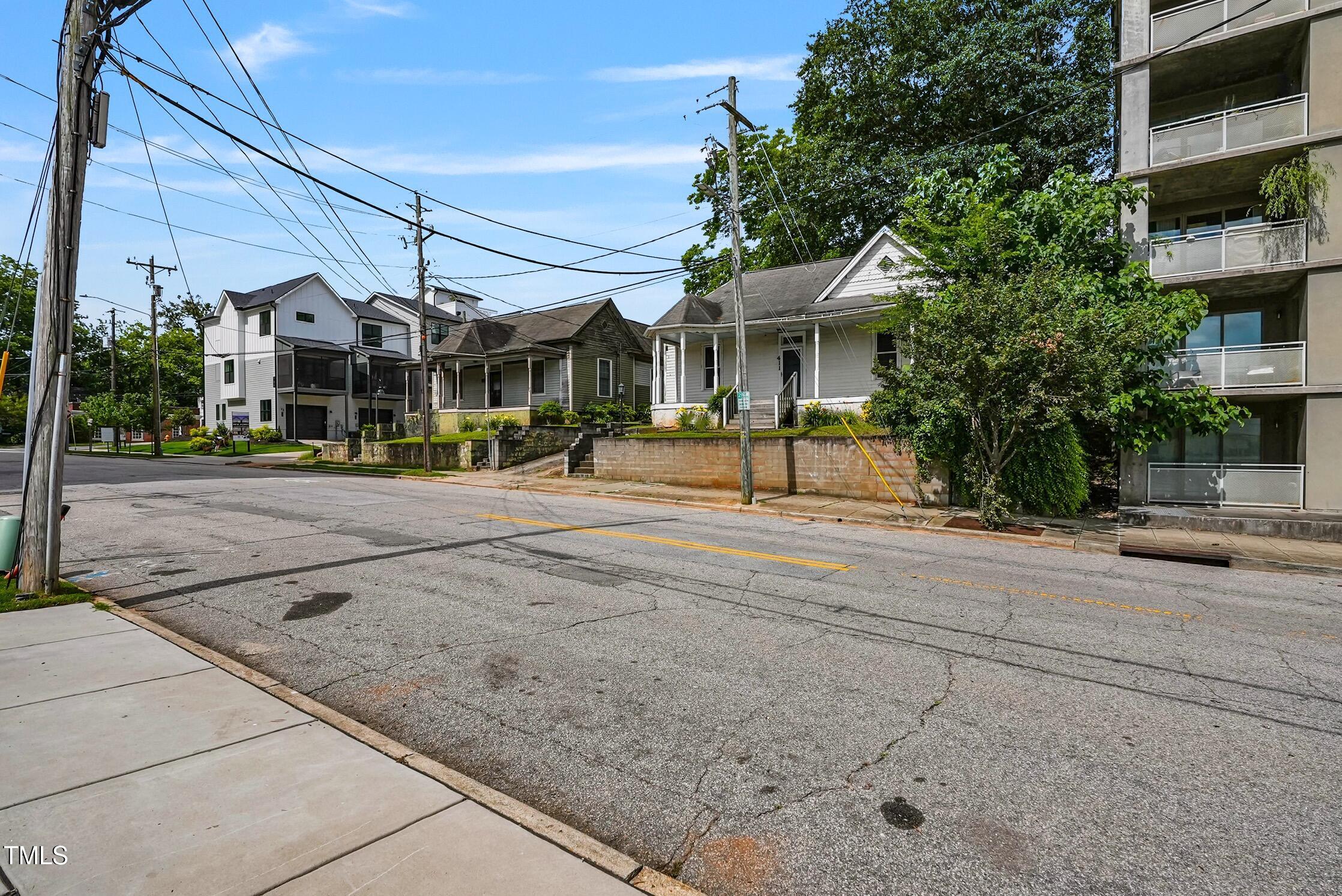 407 North Boylan Avenue Raleigh, NC 27603 - Photo 9 of 15 a front view of a building with street
