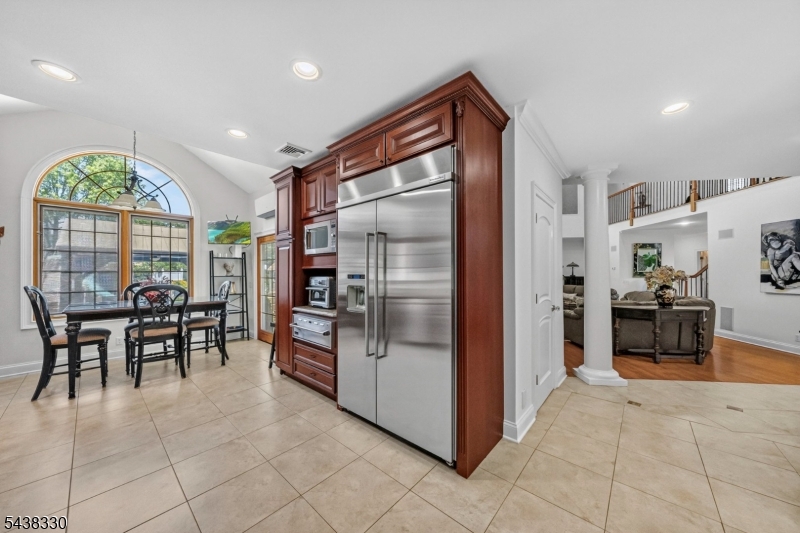 276 Northview Terrace Springfield, NJ 07081 - Photo 10 of 42