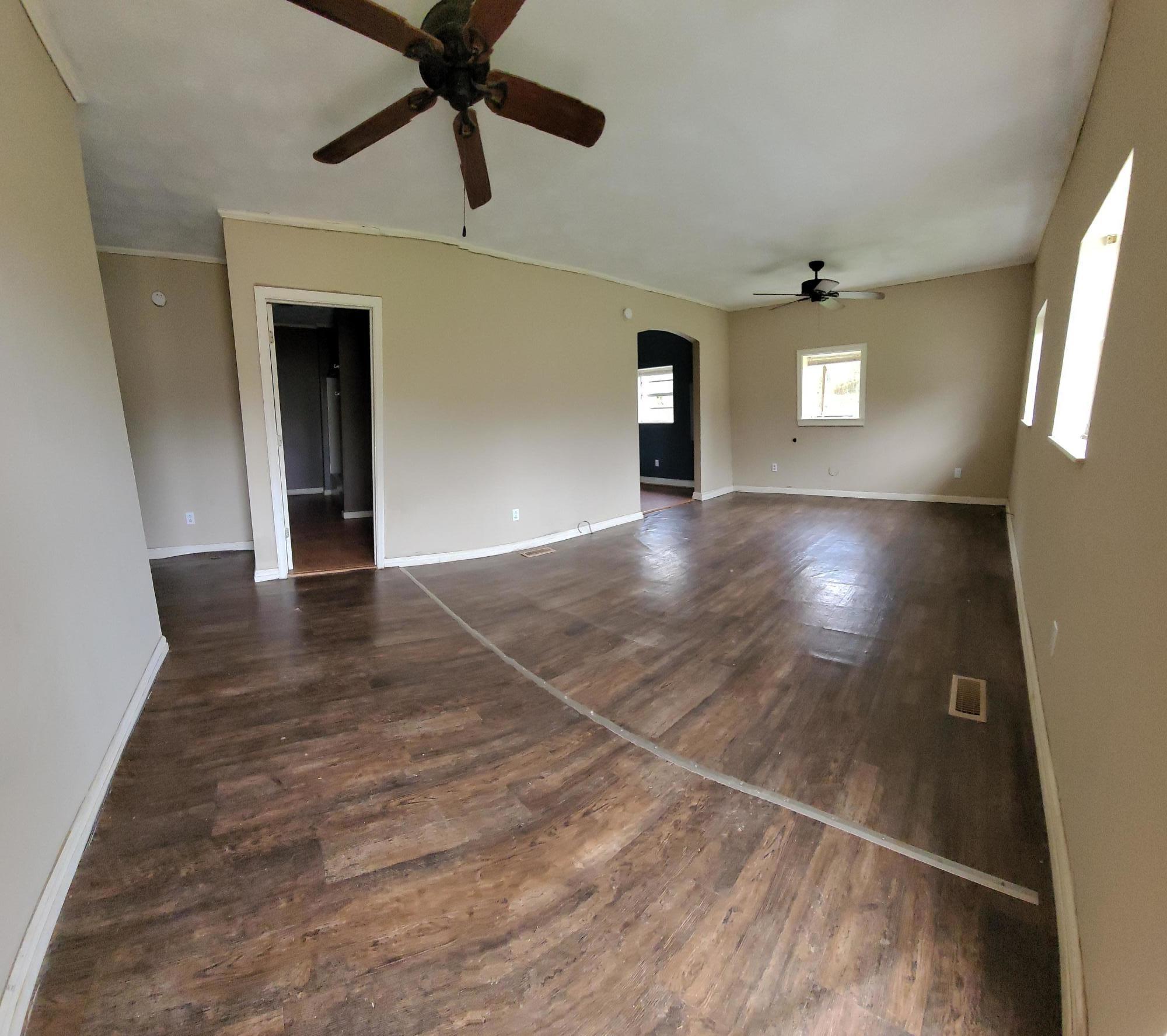 3121 Miser School Road Friendsville, TN 37737 - Photo 22 of 35 Second House - Living Room
