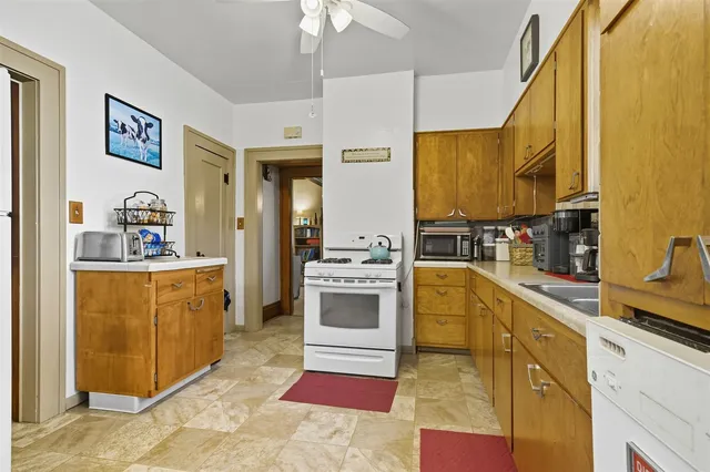 $188,000 | 355 North Cherry Street, El Paso, IL 61738