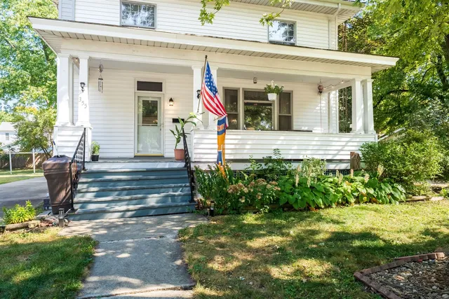 $188,000 | 355 North Cherry Street, El Paso, IL 61738