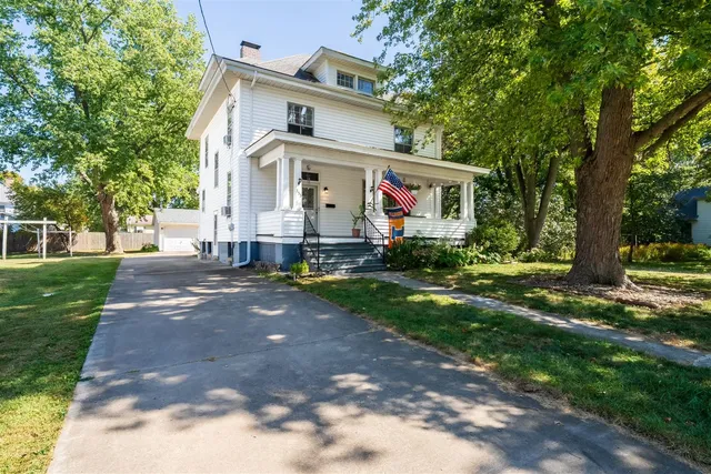 $188,000 | 355 North Cherry Street, El Paso, IL 61738