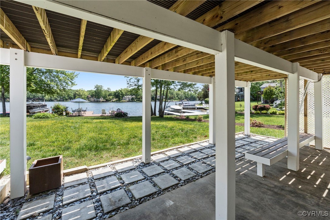 104 Manassas Point Locust Grove, VA 22508 - Photo 40 of 47 a view of a porch with wooden floor and outdoor space