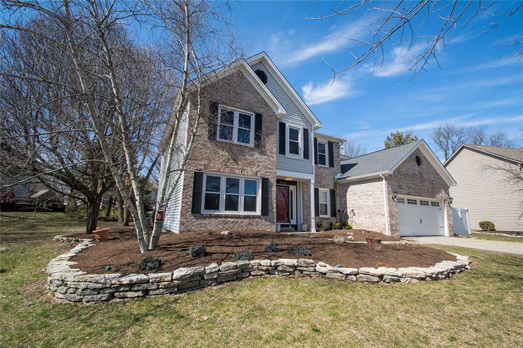 10854 Thistle Ridge Fishers, IN 46038 - Photo 2 of 45 Gallery Image 2