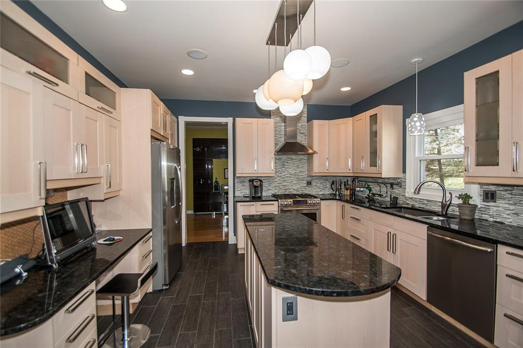 10854 Thistle Ridge Fishers, IN 46038 - Photo 15 of 45 Gallery Image 15