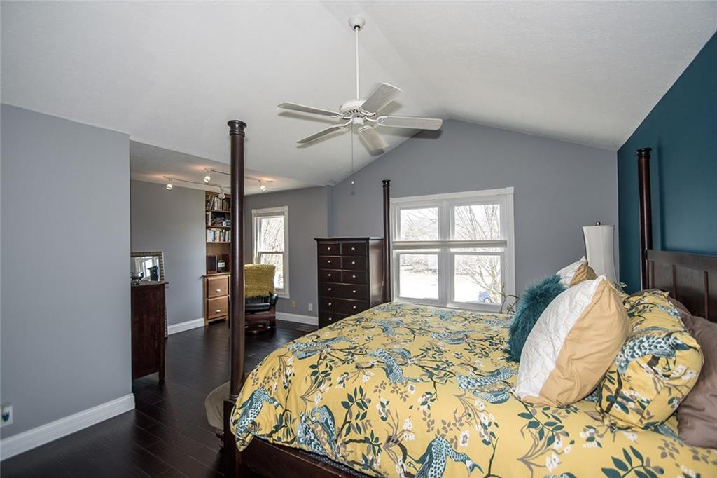 10854 Thistle Ridge Fishers, IN 46038 - Photo 17 of 45 Gallery Image 17