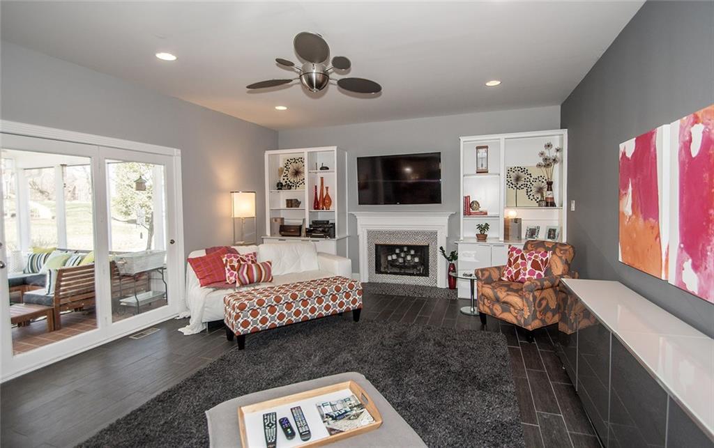 10854 Thistle Ridge Fishers, IN 46038 - Photo 10 of 45 Gallery Image 10