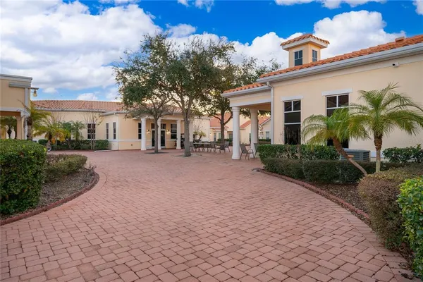 $205,000 | 1075 David Walker Drive, Unit C1, Tavares, FL 32778