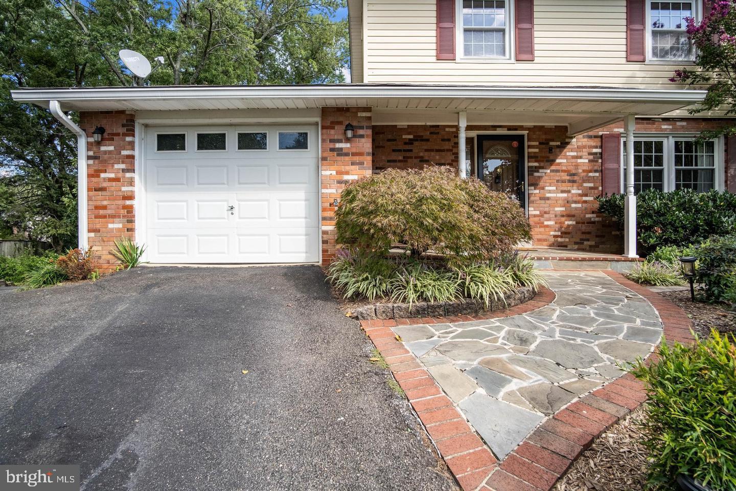 6409 May Boulevard Alexandria, VA 22310 - Photo 2 of 35