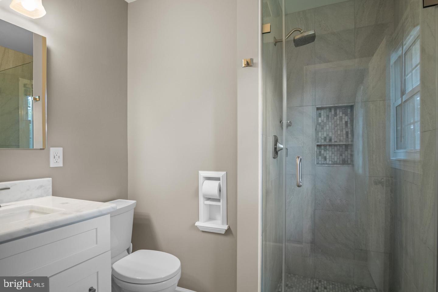 6409 May Boulevard Alexandria, VA 22310 - Photo 25 of 35